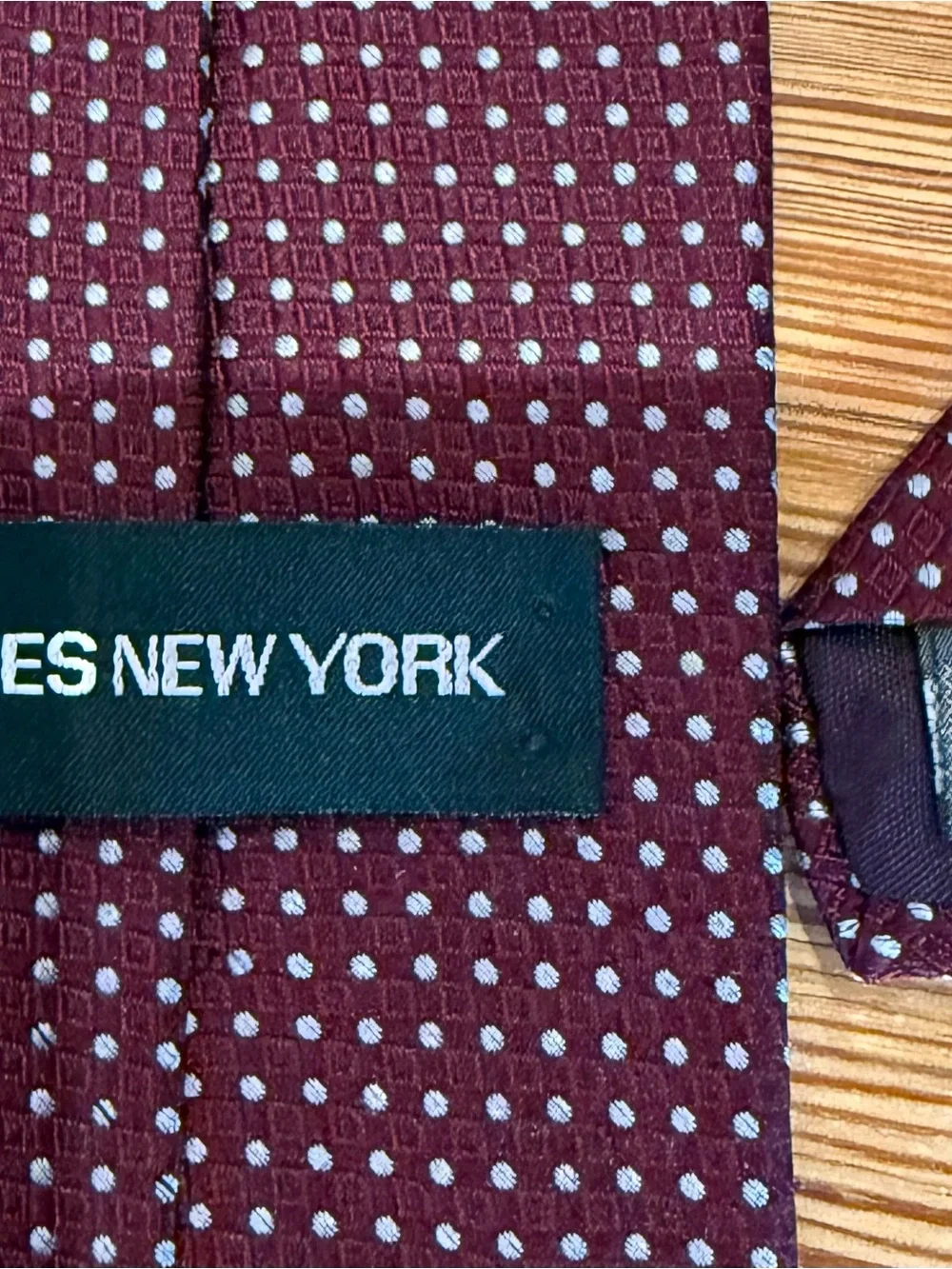 Jones New York 100% Silk Men’s Tie Burgundy Red Silver Dot Geometric 58.5”